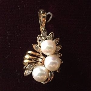 Pearl Pendant
